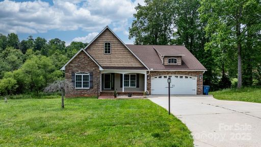 1263 Waterford Drive sold home in Brookstone, Hickory, NC