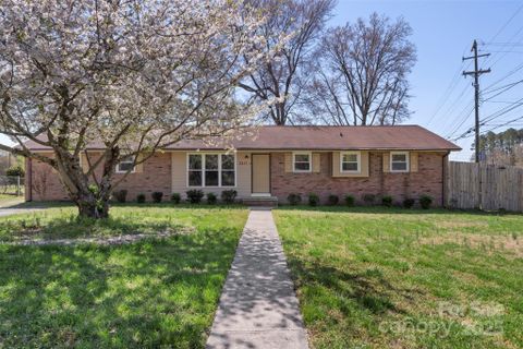 2217 Parkdale Avenue sold home in Pinecrest, Gastonia, NC