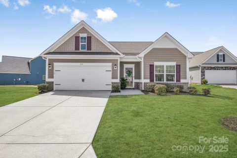 815 Foxmeade Court sold home in Reserve At The Country Club, Salisbury, NC