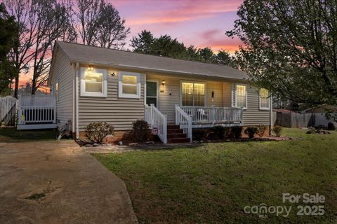 111 Cedar Drive sold home in Cedar Hill, Salisbury, NC