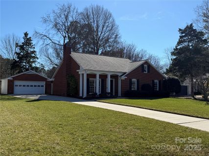 7533 Yellow Pine Court sold home in Colony Woods, Charlotte, NC