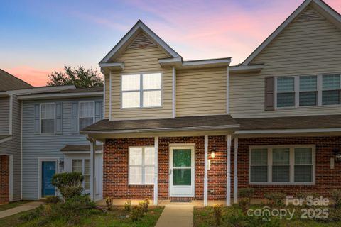 7707 Petrea Lane sold home in The Landing At Hickory Grove, Charlotte, NC