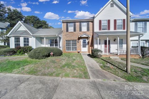 6310 Windsor Gate Lane 15