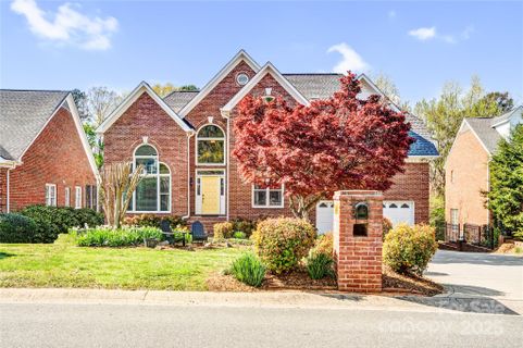 201 N Brackenbury Lane sold home in Laodicea, Charlotte, NC