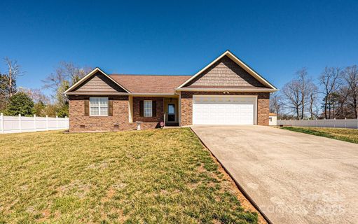 9027 Mccray Farms Drive sold home in McCray Farms, Hickory, NC