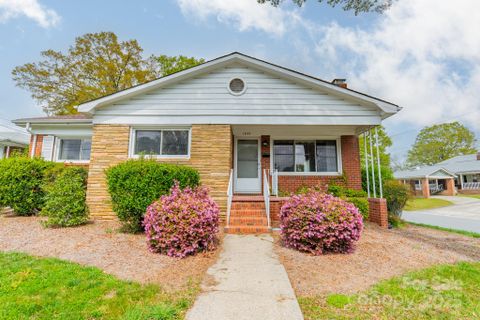 1400 Russell Avenue
