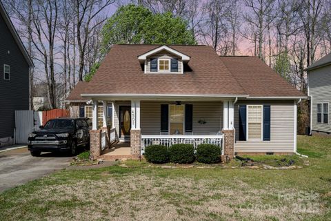 4501 Brandie Glen Road sold home in Scotsborough, Charlotte, NC