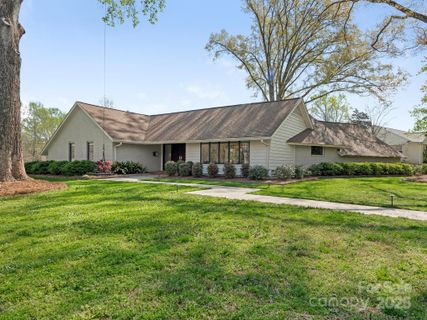 3301 Mountainbrook Road