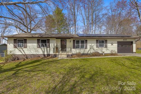 110 Cannon Drive sold home in Cannon Woods, Hendersonville, NC
