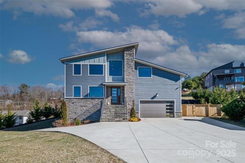 11 Pondberry Court sold home in Leicester Village, Asheville, NC