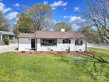 2301 Shamrock Drive sold home in Shamrock Gardens, Charlotte, NC
