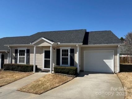 427 Nw Hertling Drive sold home in Sapphire Hills, Concord, NC
