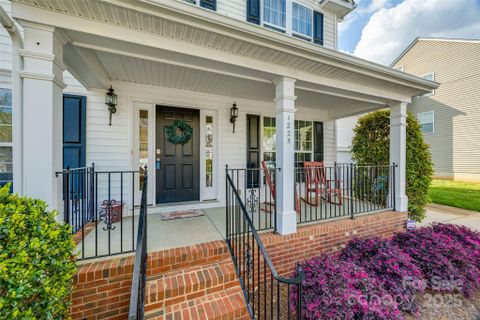1225 Rachel Anne Drive sold home in South Point Ridge, Belmont, NC