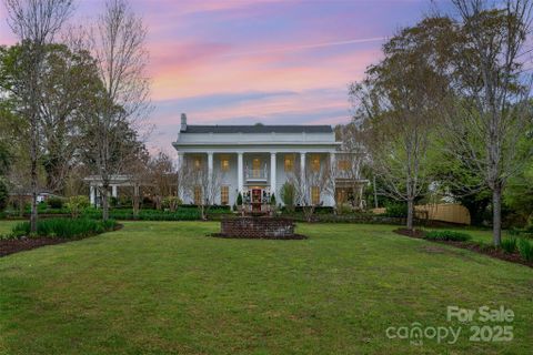 1313 S York Road sold home in Brookwood, Gastonia, NC