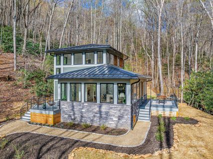 7 Brooksong Drive sold home in Riceville Forest, Asheville, NC