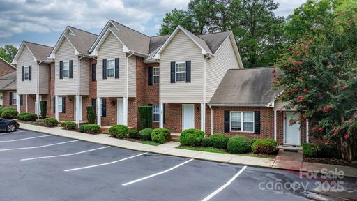 2222 15th Avenue 505 sold home in Bradford Square, Hickory, NC