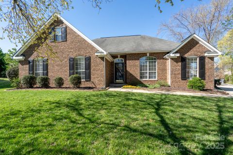 6111 Tesh Court sold home in Quail Ridge, Charlotte, NC