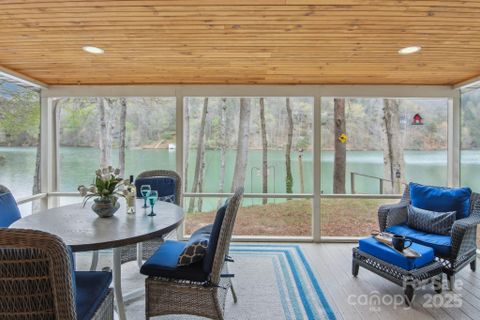 118 West Lake Drive