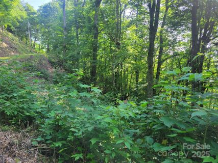 400 Mountain Laurel Road sold home in Valley View Estates, Maggie Valley, NC