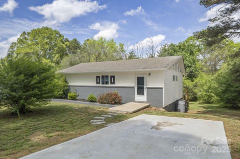 2403 Earley Circle