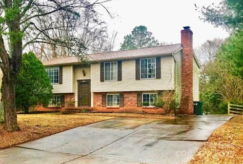 9521 Robert Burns Court