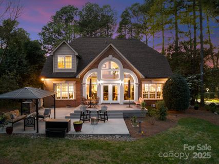 796 Lake Mist Drive sold home in Cowans Ford Country Club, Stanley, NC