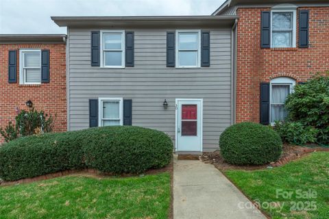 30 Sleepy Hollow Lane sold home in Sleepy Hollow, Swannanoa, NC