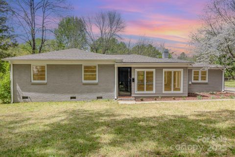 5323 Hilltop Circle sold home in Allen Hills, Charlotte, NC