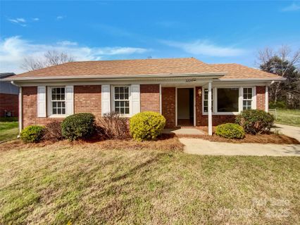 2224 Thornfield Road sold home in Yorkwood, Charlotte, NC