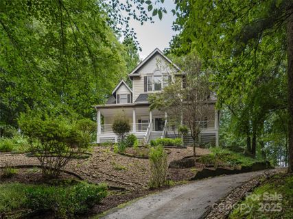 1400 Rambling Oaks Trail sold home in Kanuga Ridge, Hendersonville, NC