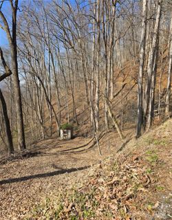 32 Black Mountain Road active home in Laporte Acres, Cullowhee, NC