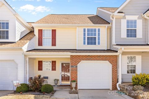 11507 Rabbit Ridge Road sold home in Covington at Providence, Charlotte, NC