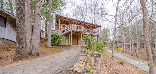 99 Country Cottage Lane sold home in Springdale Country Club, Canton, NC