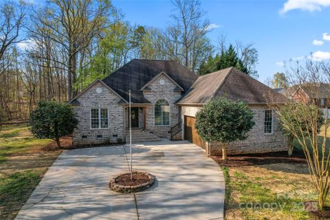 103 Devonshire Lane sold home in Greystone, Salisbury, NC