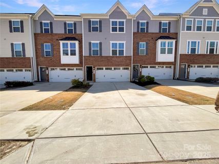 2557 Grantham Place Drive