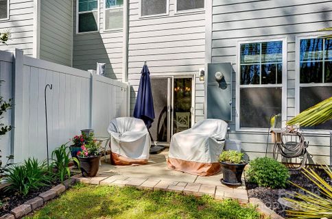 1066 Chicory Trace sold home in The Village At Ivy Ridge, Lake Wylie, SC