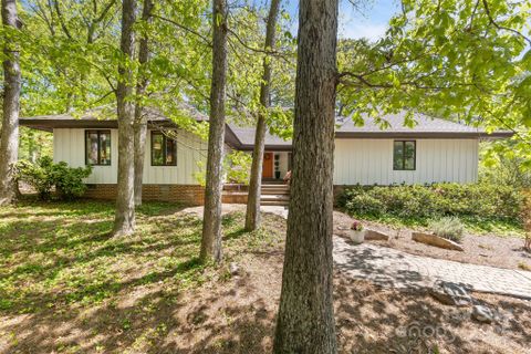 21 Hollyberry Woods
