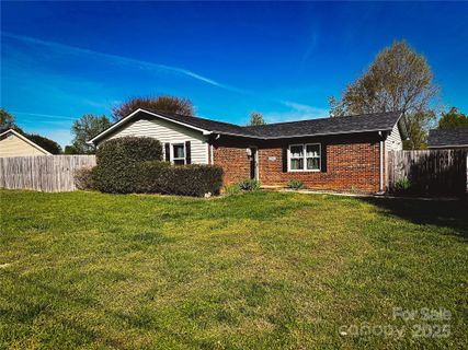2906 Montford Avenue sold home in Springhill, Concord, NC