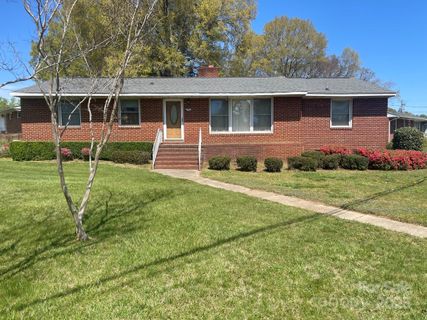 701 Dakota Street sold home in Royal Oaks, Kannapolis, NC