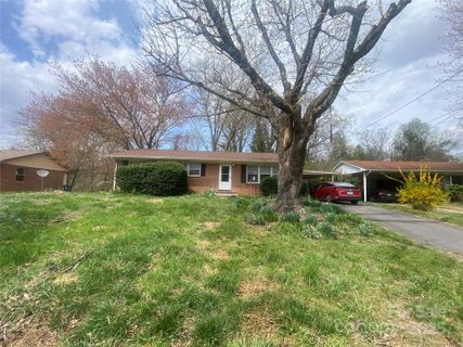 21 Birchwood Lane sold home in Parkway Forest, Asheville, NC