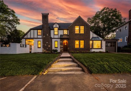 1842 Asheville Place