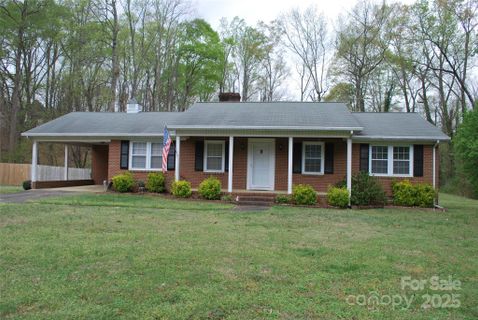 334 Brookwood Drive sold home in Woodbrook, Salisbury, NC