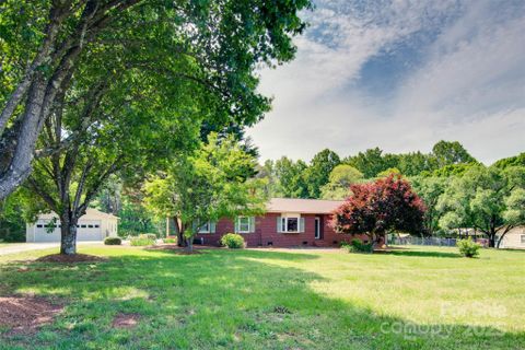 904 Sunbeam Drive sold home in Sunbeam Mini Farms, Lincolnton, NC