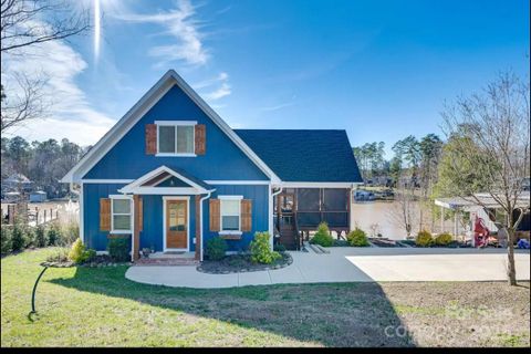 428 Pinehaven Drive sold home in Pinehaven, New London, NC