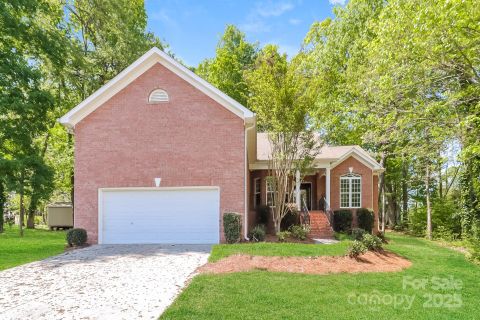 2104 Congress Court sold home in Salem Creek, Kannapolis, NC