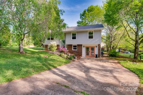 7 Guinevere Court sold home in Camelot, Asheville, NC
