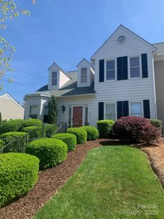 2516 Middlebridge Lane