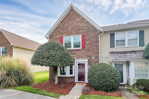 8221 Pineville Matthews Road A sold home in Dunhill Court, Charlotte, NC