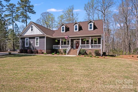 1016 Secretariat Drive sold home in Derby Downs, York, SC