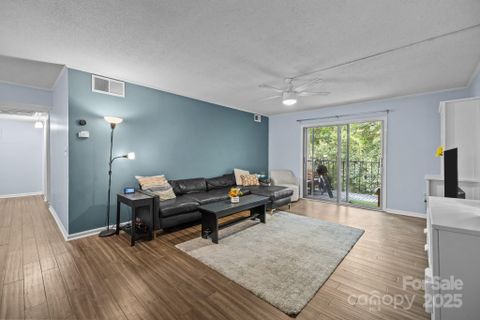 4754 Hedgemore Drive sold home in Franciscan Terrace, Charlotte, NC